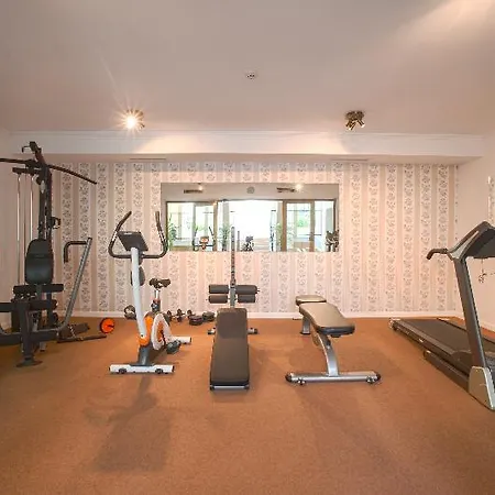 מלון דירות Dawn Park Complex 4*