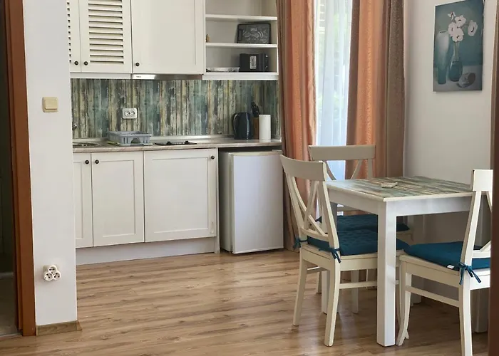 公寓式酒店 Dawn Park Complex