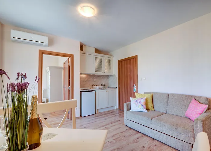 Dawn Park Complex Aparthotel Slantschew brjag