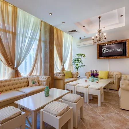 Dawn Park Complex ساني بيتش