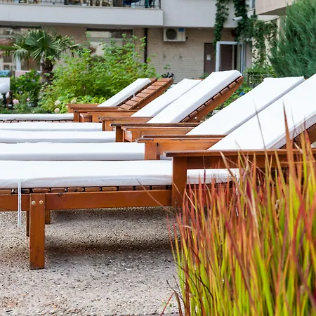 Dawn Park Complex ساني بيتش