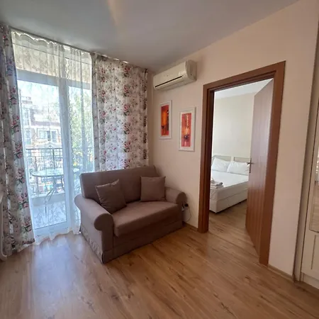 Dawn Park Complex Apartmanhotel