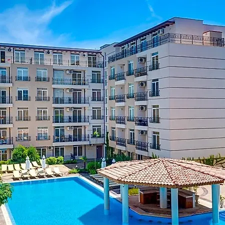 Dawn Park Complex ساني بيتش