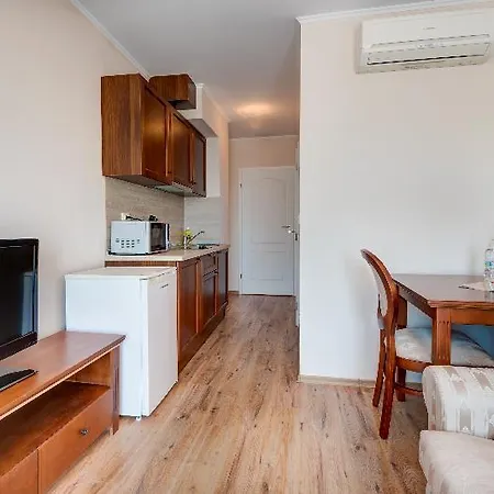 Dawn Park Complex 4* ساني بيتش