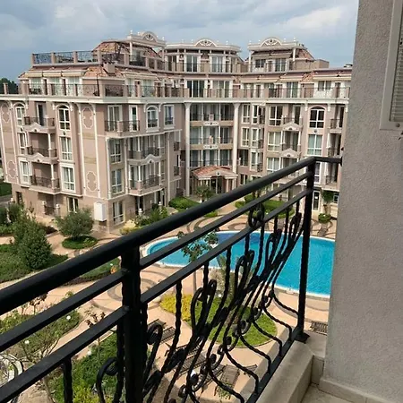 Dawn Park Complex 3* Napospart