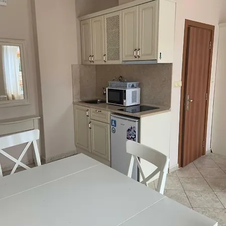 Dawn Park Complex ساني بيتش