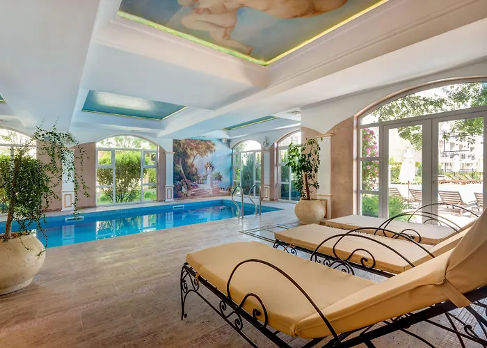 Dawn Park Complex Aparthotel 4*