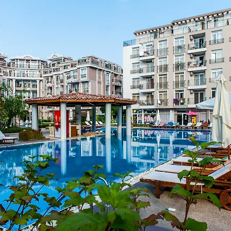 Dawn Park Complex ساني بيتش
