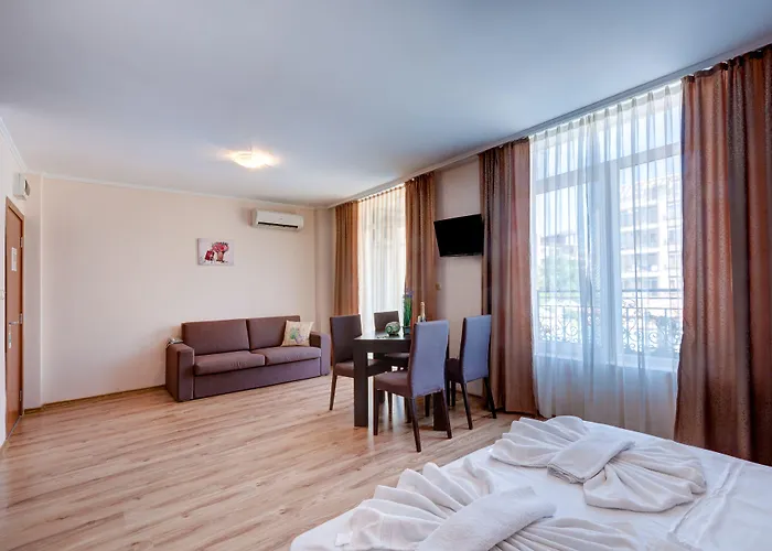 Dawn Park Complex Apartmanhotel Napospart