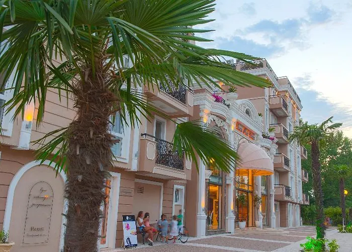 Dawn Park Complex 4* Napospart