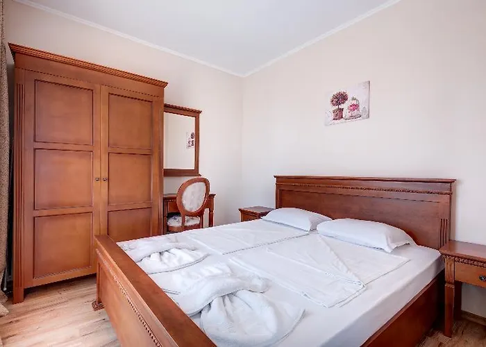 Dawn Park Complex 4* Napospart