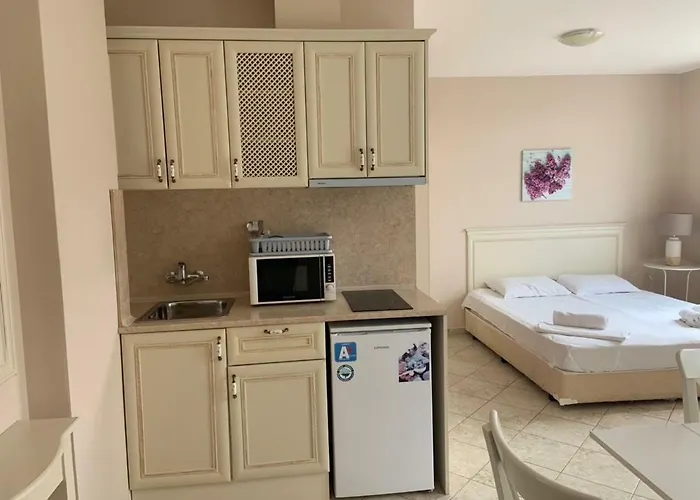 Dawn Park Complex Apartmanhotel 4*